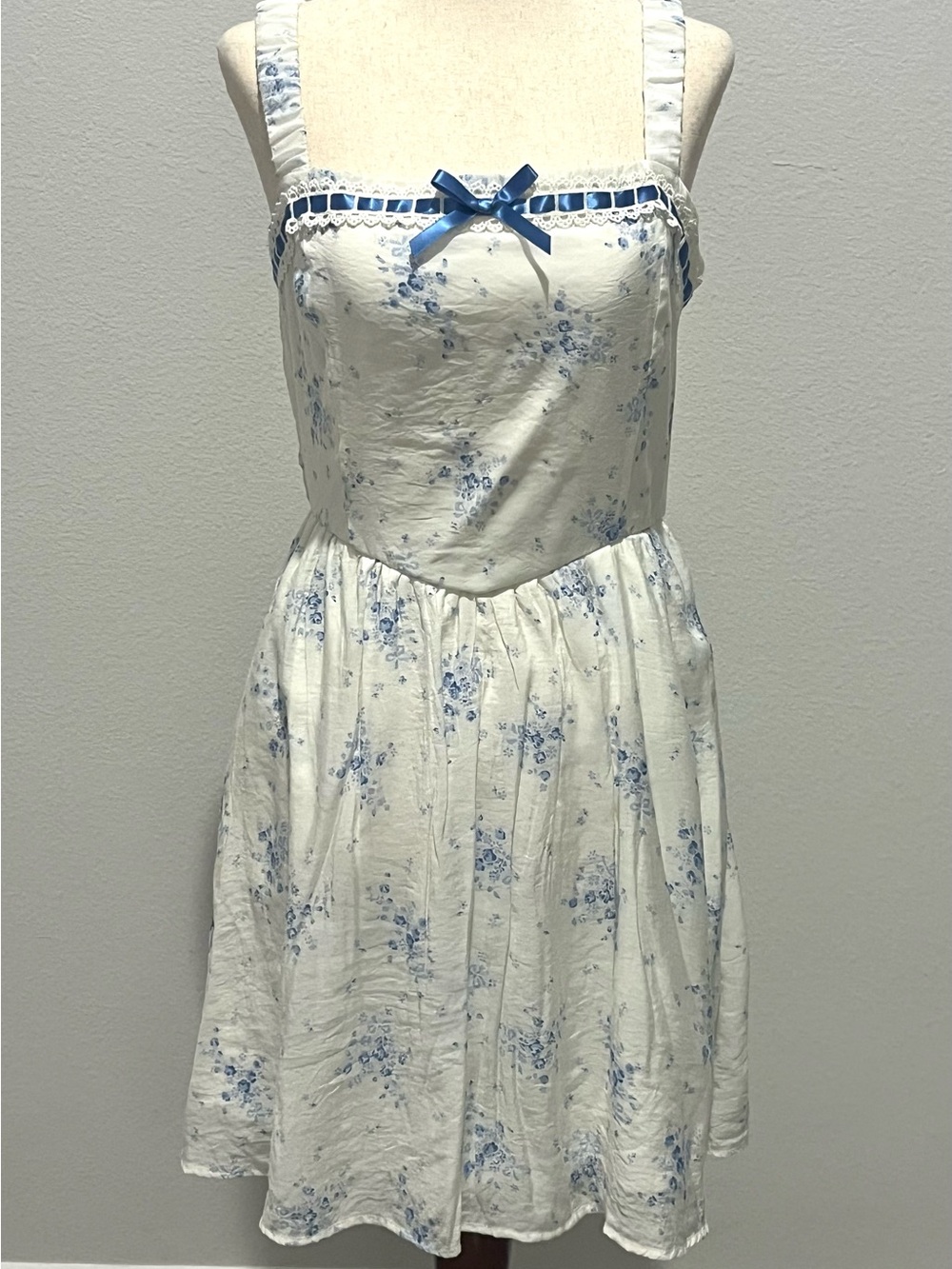 Ivory and blue sleeveless dress